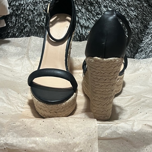 Open toe wedge platform heels - Picture 5 of 5